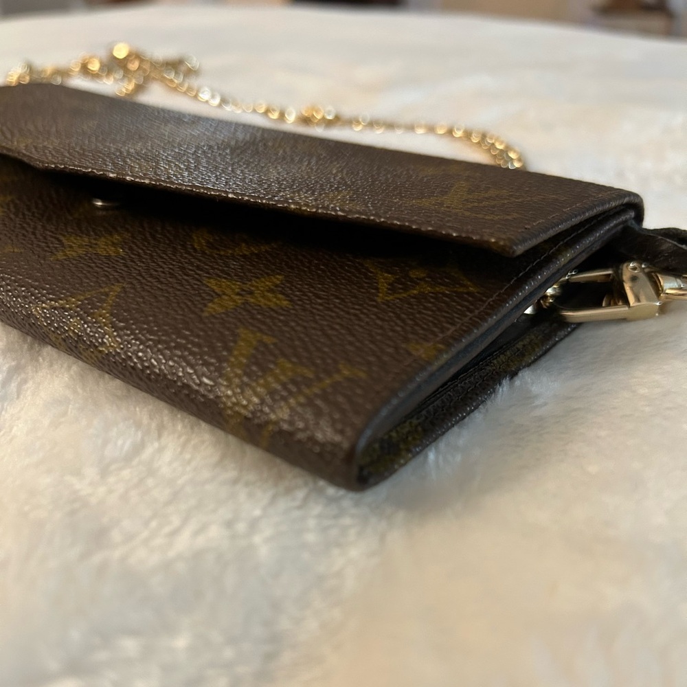 Louis Vuitton Monogram Sarah Wallet - with D-ring attached - Picture 11 of 13